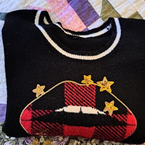 Women's Plus Size Torrid Black Sweater with Lips Size 4 - Picture 3 of 7